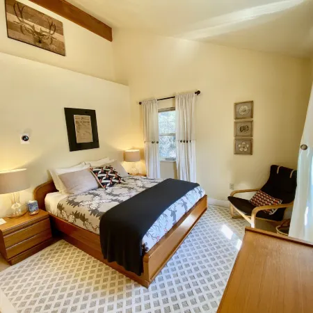 Bell in the Woods B&B Отели в г. Сьюард