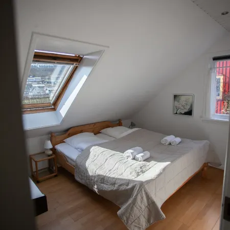 Lovely Apartments - 20 Min Walk from City Centre