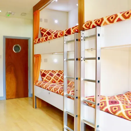 The Liverpool Pod Travel Hostel Отели рядом с достопримечательностью «Эвертон»