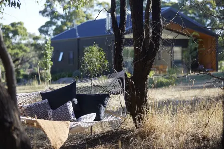 Ironbark Maldon, with outdoor spa and forest views