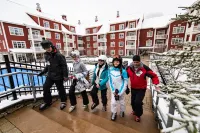 Clay Brook Hotel at Sugarbush - 3성급