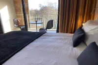 Hotel Au Bon Coin du Lac Hotels in Mimizan