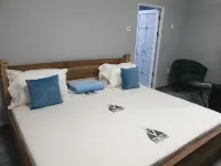 Royal Triangle Guest House โรงแรมใน