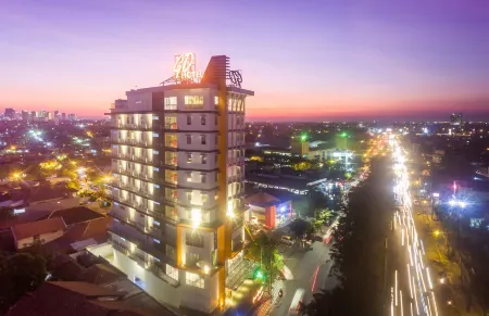 Great Diponegoro Hotel Surabaya Отели рядом с достопримечательностью «Зоопарк Сурабая»