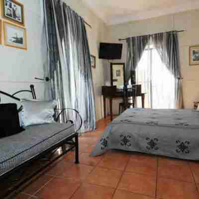 Hôtel de la Poste Rooms