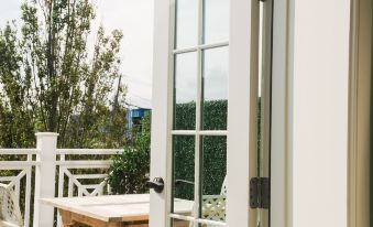 Canoe Place Inn & Cottages