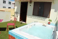 Cancun Guest House 4 Terrace Tub