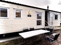Impeccable 4-Bed Caravan in Clacton-on-Sea
