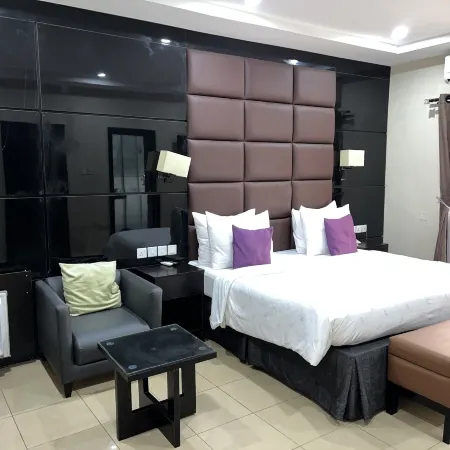 DWELL LUXURY APARTMENTS