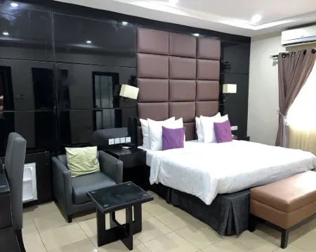 DWELL LUXURY APARTMENTS Hotels in Maitama
