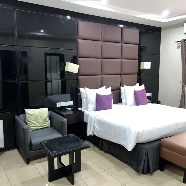 Stylish Park View City Apartment 103 - Housity