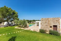 1978 Borgo Maresca by Perle di Puglia