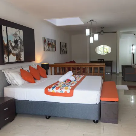 Praslin Paradise