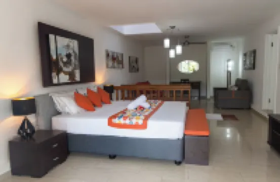 Praslin Paradise