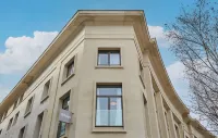 Odalys City Apart'hotel Nimes Arenes Porte de France 주변 호텔