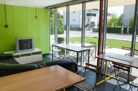 Simbol Rooms with Free Private Parking Отели в г. Vic District