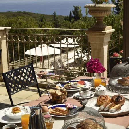 Almyra Hotel