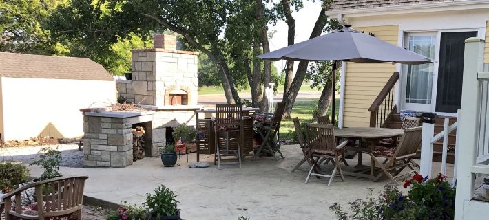 Attwood House Bed and Breakfast Near Manhattan, KS Hotels in Riley County