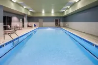 Holiday Inn Express & Suites LEXINGTON W - VERSAILLES by IHG - Pool