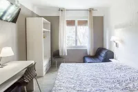 Le Provençal Hotels in Beaucaire
