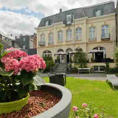 Hôtel la Villa des Fleurs - Spa Hotel Exterior