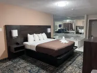 Falls Lodge & Suites Hotels near برج سكايلون