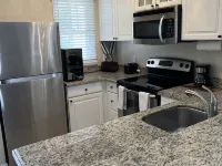 Great Water Front 2 Story Townhouse With Boat Slip available at additional cost Hoteles en Duck Key