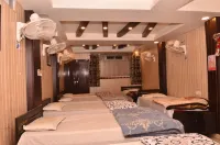 Goroomgo Comfort Hostel Charbagh Lucknow - Hostels