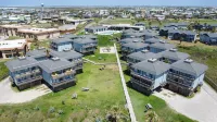 Beach Access and Heated Community Pool - Charming Efficiency