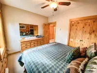 Hot Tub and Cozy Loft with Game Room - Stunning Secluded Cabin