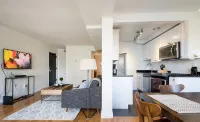 Modern Kitchen and Gorgeous Front Deck - Charming Eco-Friendly Haven 住宿飯店