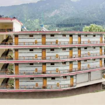 Goroomgo J J Regency (Manali)