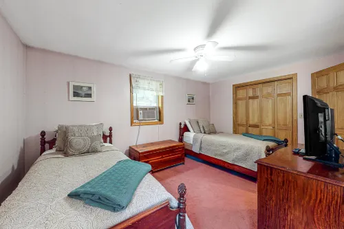 Spectacular Sebec Setting