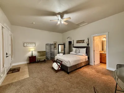 Scenic Views and Firepit Oasis - Charming Cozy Retreat Hotels near Rite Aid