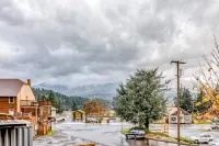 Beautiful storage container home w/ Columbia Gorge views & prime location Hotel di North Bonneville