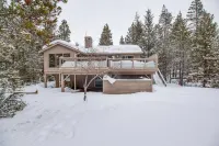 Private Hot Tub and Scenic River Access - Beautiful Family Retreat