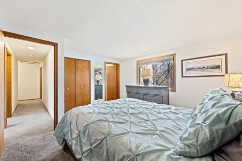 Premier Vacation Rental close to everything, pet friendly, WIFI, tasteful decor