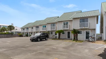 Private Beach Access and Gulf Views - Stunning Beachfront Retreat