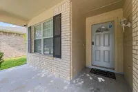 Spacious & Cozy Sugar Land Home – Perfect for Families and Remote Workers