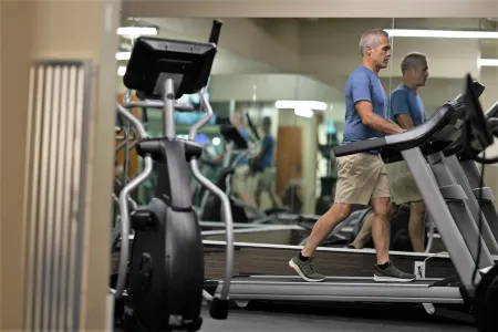 Stylish Loft with Sauna and Courtyard Oasis - Cozy Escape