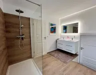 Stilvolle 5 Ferienwohnung in Historischem Gutshaus am Fluss mit Panoramablick