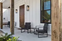 Private Heated Saltwater Pool and Bikes - Stunning Coastal Retreat