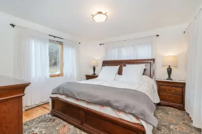 Private Land and Breathtaking Views - Stunning Rustic Retreat