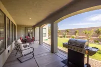 Golf Course Access and Community Amenities - Elegant Family Retreat