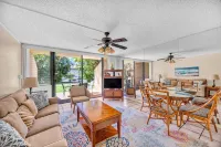 Ground Floor Condo Walking Distance to Beach Hotels near Kalepolepo Beach Park