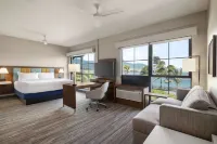 Hampton Inn & Suites by Hilton Maui North Shore فنادق في كاهولوي