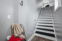 Spacious Townhome with Modern Amenities - Inviting Family Retreat