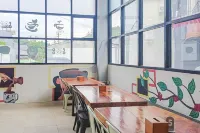 RedDoorz near Universitas Hasanuddin Makassar - 2-Star