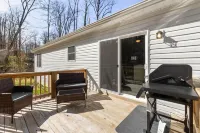 Charming 3-bedroom house with firepit and game room in gorgeous Harpers Ferry