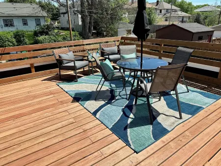 Luxury 5-Bedroom Home, Mins from Downtown Minneapolis Отели в г. Хеннепин